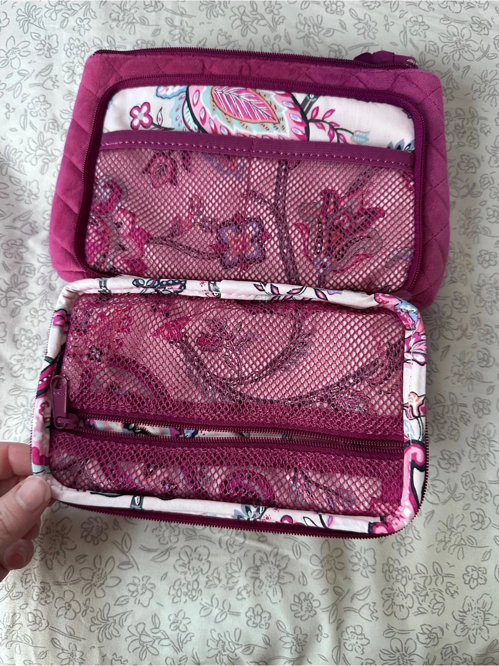 Vera Bradley Bright Magestic Magenta Quilted Cosmetic Pouch NWOT
